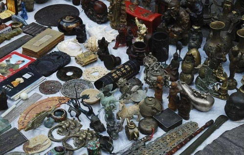 古玩市場的蛻變 從歷史珍藏到現(xiàn)代仿古工藝品的零售轉(zhuǎn)型